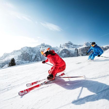 Dolomites Wellness Hotel Savoy لا فيلا المظهر الخارجي الصورة