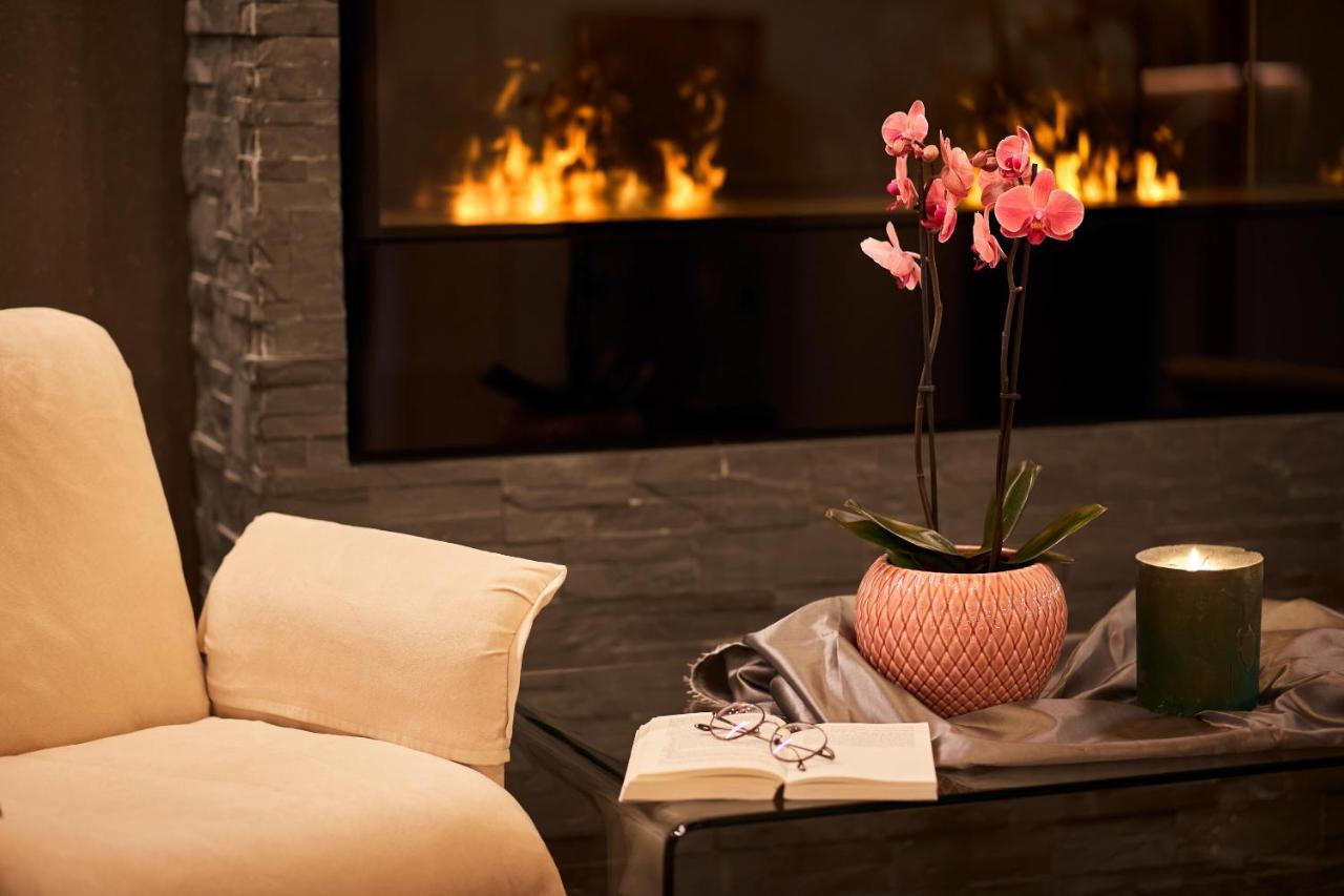 Dolomites Wellness Hotel Savoy لا فيلا المظهر الخارجي الصورة