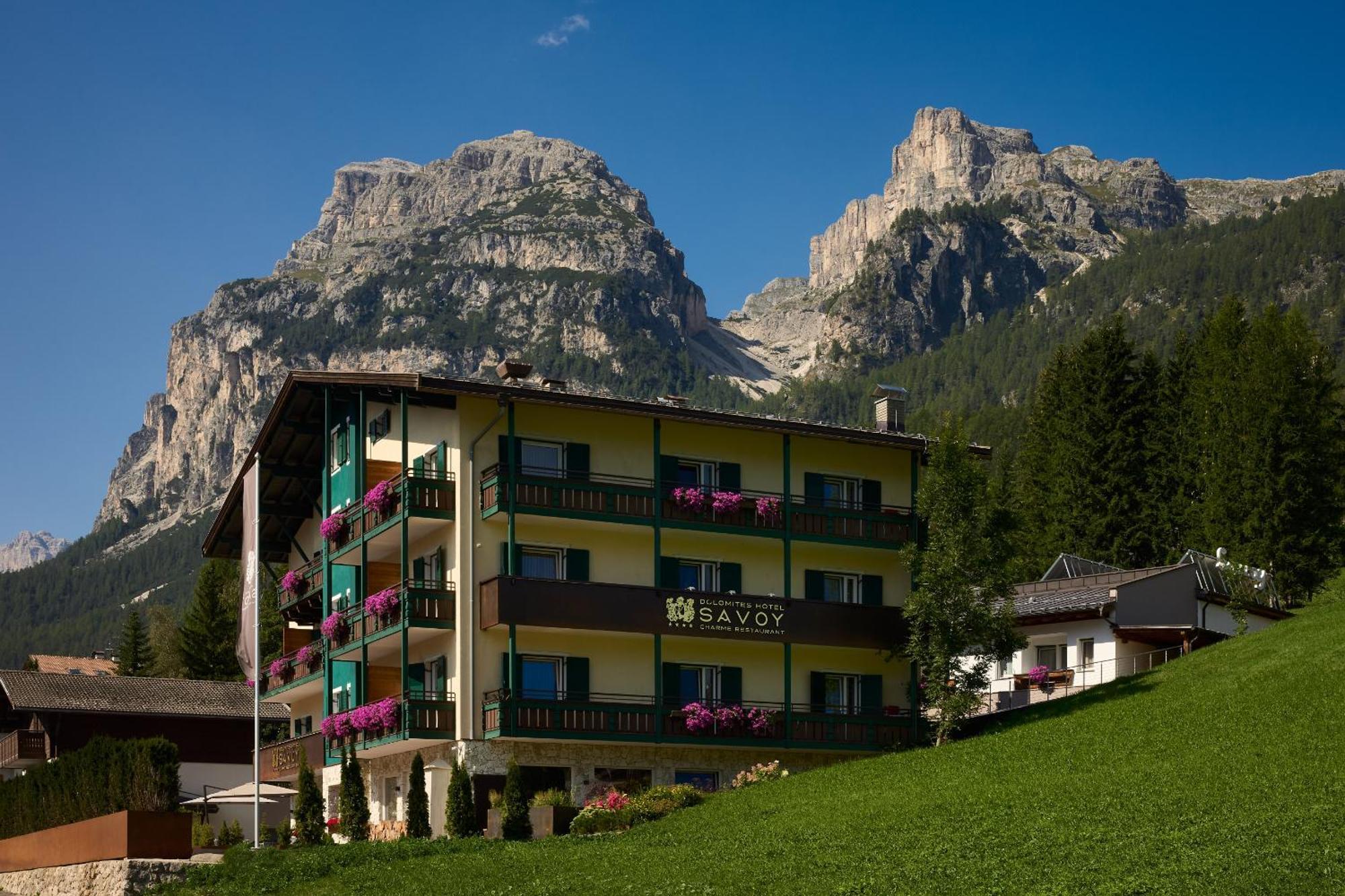 Dolomites Wellness Hotel Savoy لا فيلا المظهر الخارجي الصورة