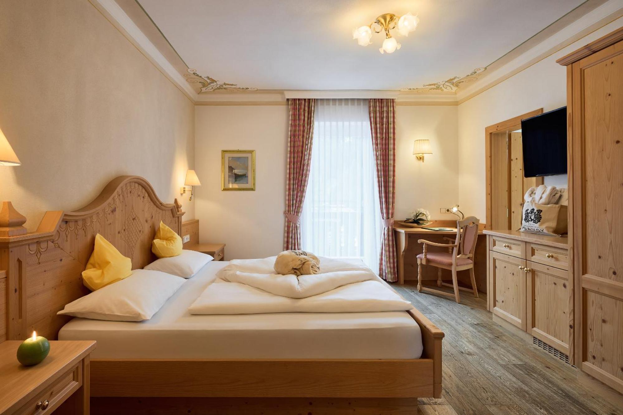 Dolomites Wellness Hotel Savoy لا فيلا المظهر الخارجي الصورة
