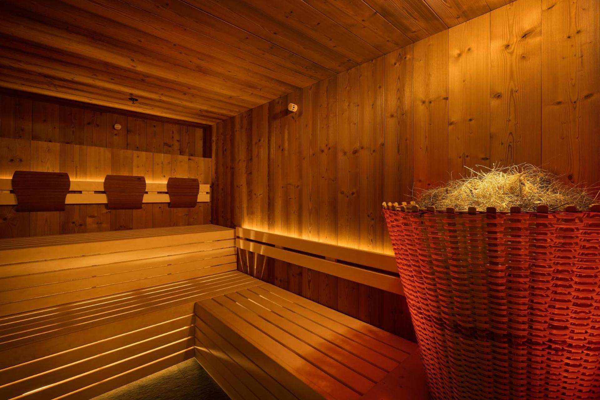 Dolomites Wellness Hotel Savoy لا فيلا المظهر الخارجي الصورة