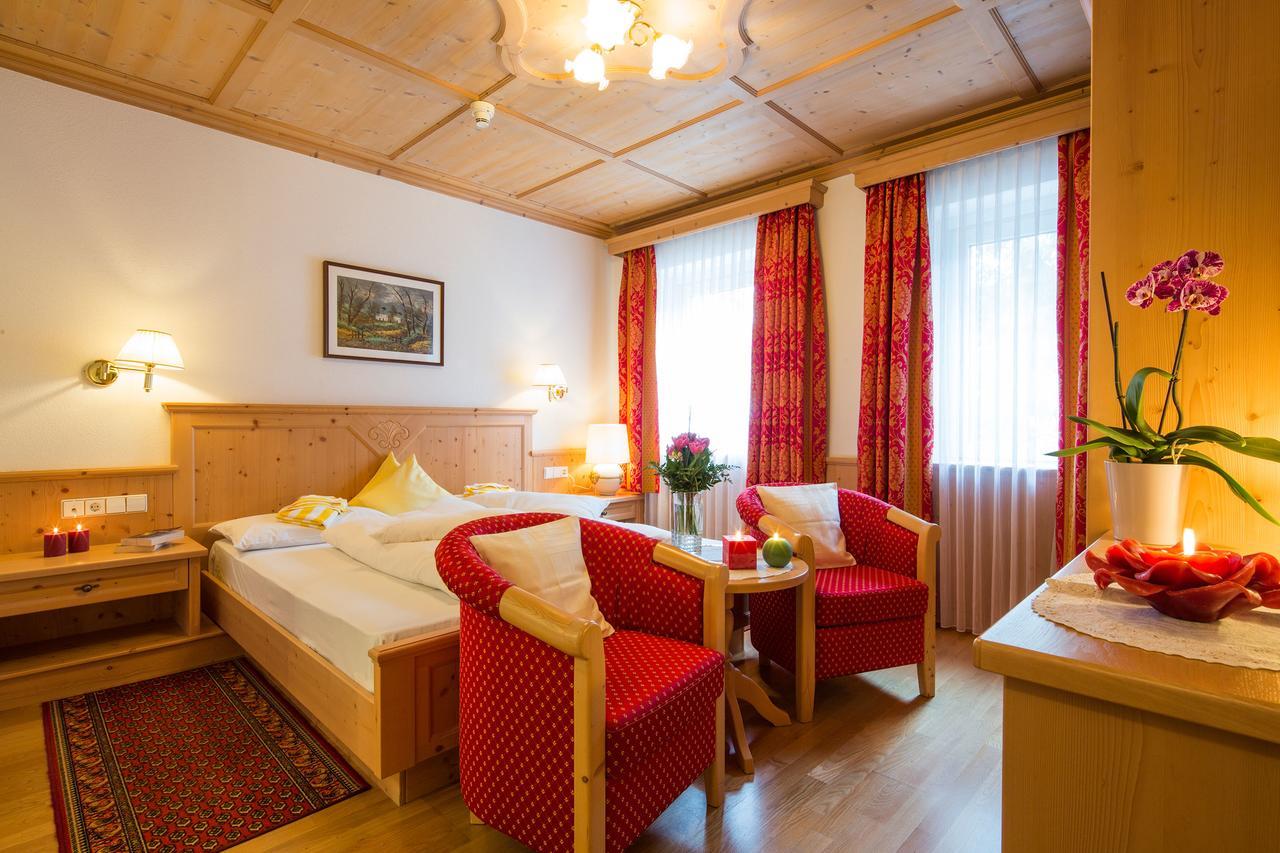 Dolomites Wellness Hotel Savoy لا فيلا المظهر الخارجي الصورة